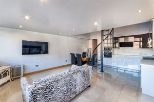 Photo 16- click for photo gallery